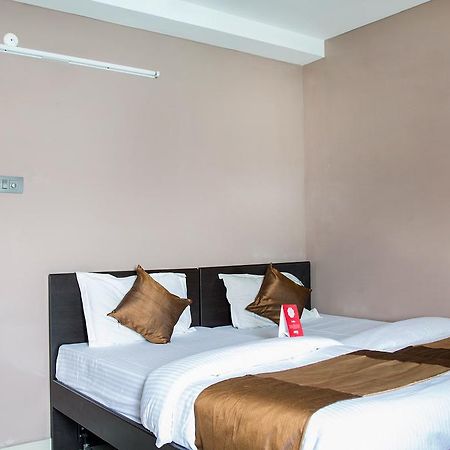Dwaraka Inn Hajdarabad Zewnętrze zdjęcie