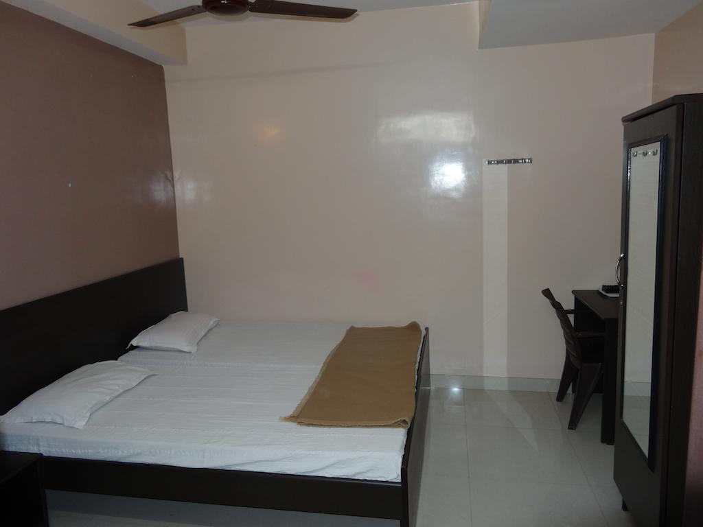 Dwaraka Inn Hajdarabad Pokój zdjęcie