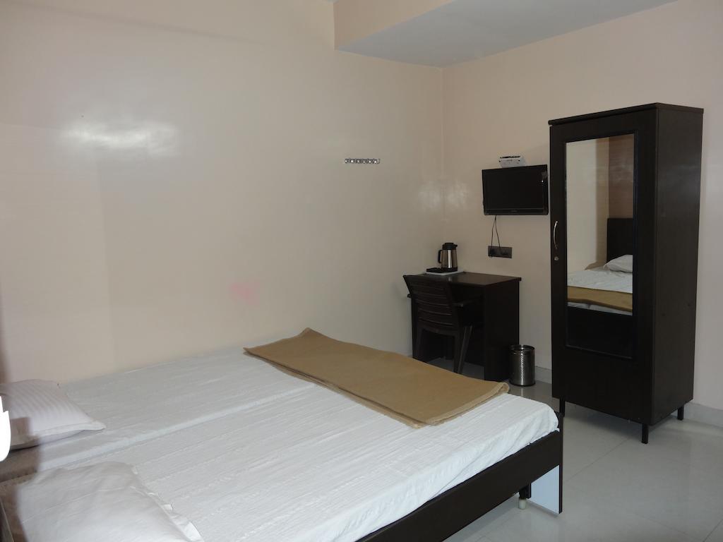 Dwaraka Inn Hajdarabad Pokój zdjęcie